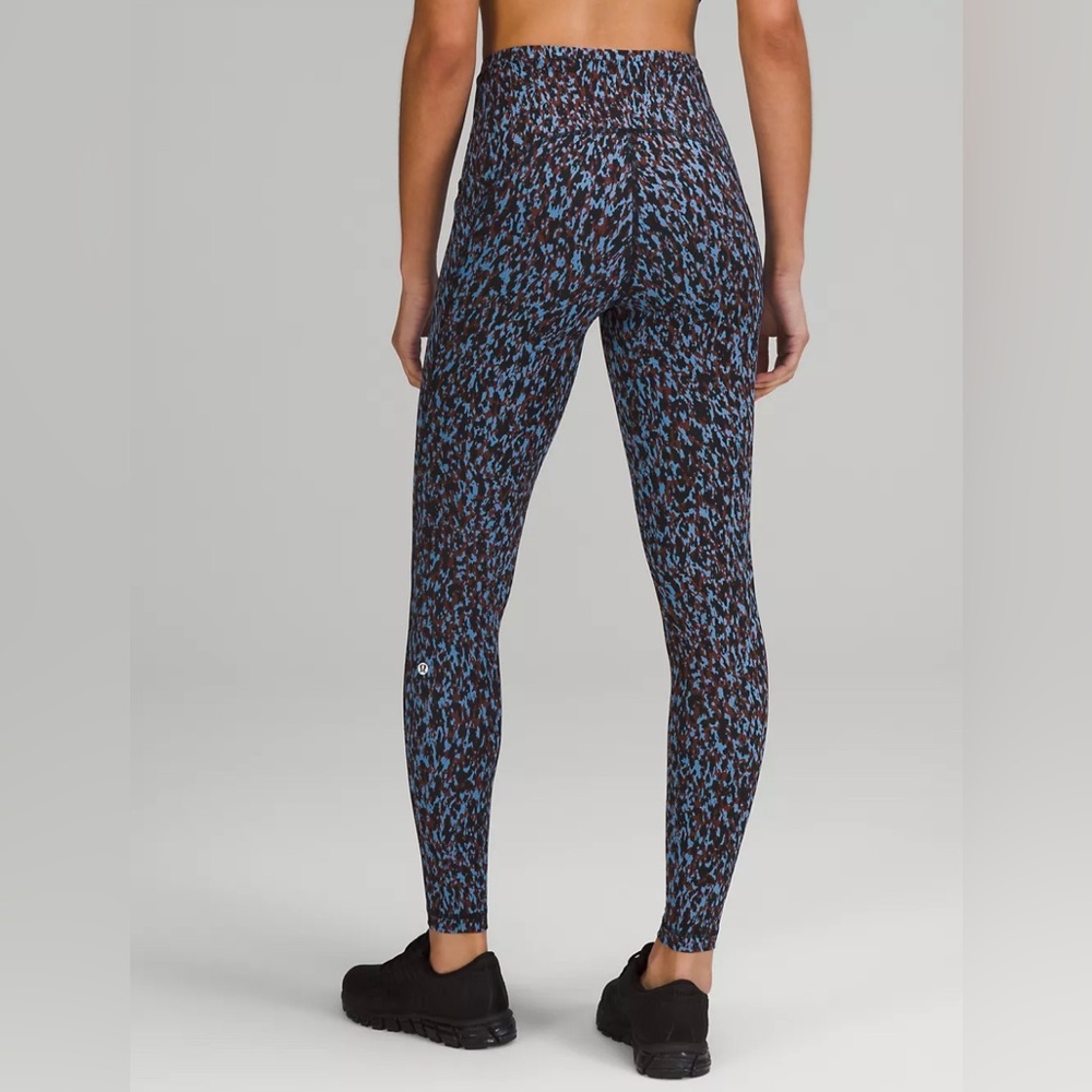 NWT SOLD OUT Swift Speed High-Rise Tight 28" in Leopard Camo Blue Nile Multi